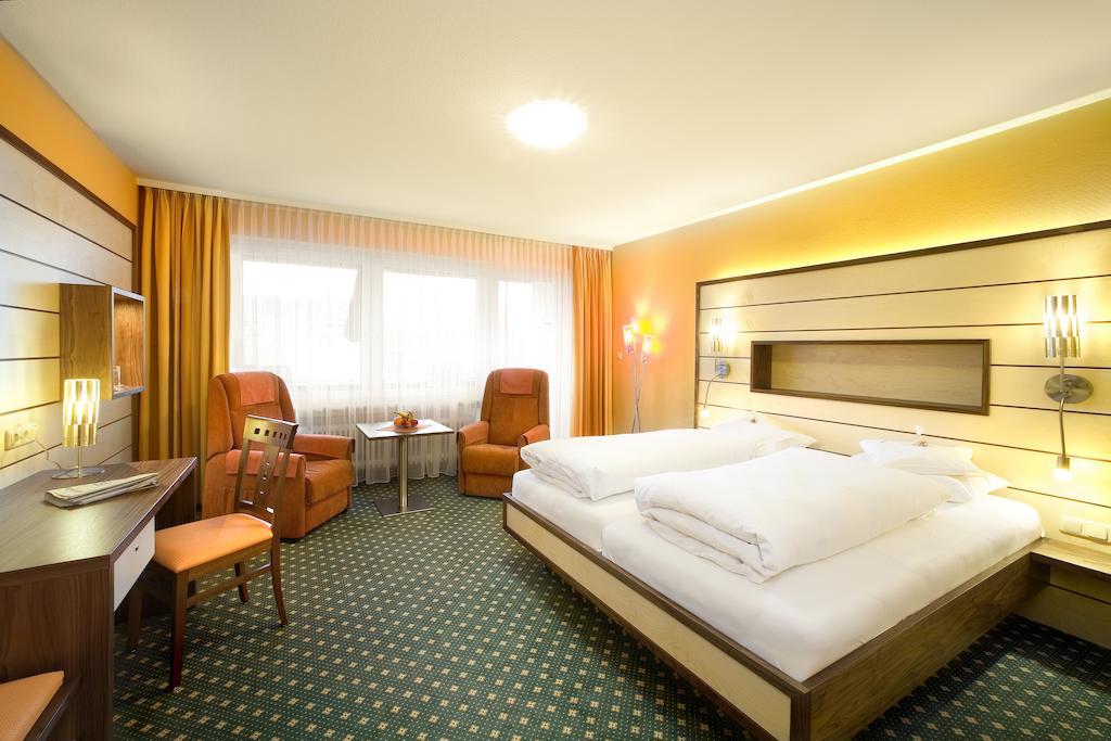 Kur- Und Wellnesshotel Foerch Bad Wörishofen Rum bild